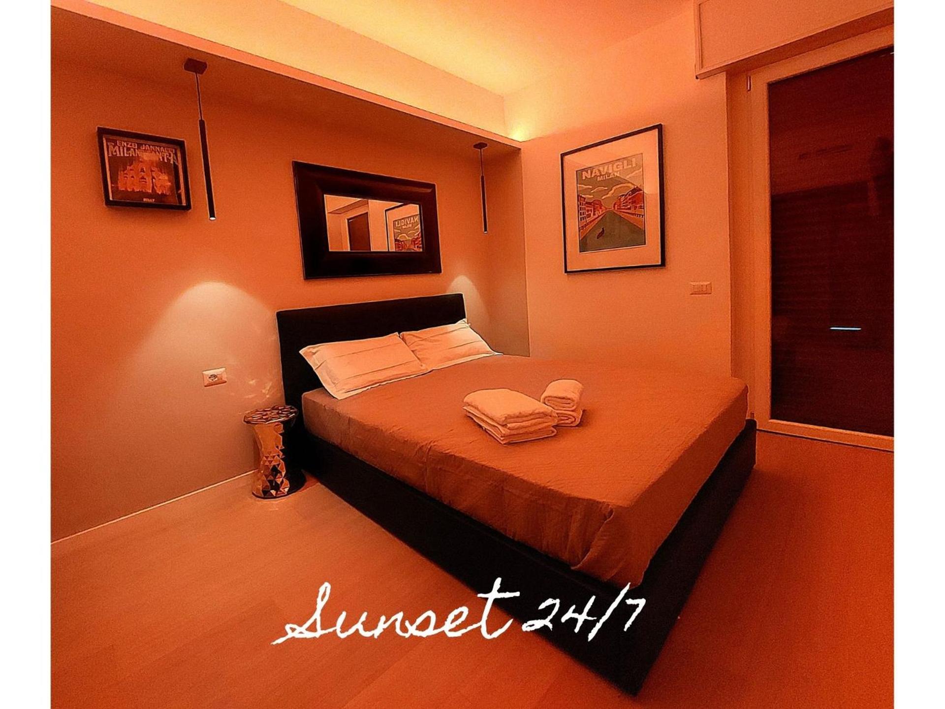 Navigli-San Babila New Studio Attico Balcone Aria Милано Екстериор снимка
